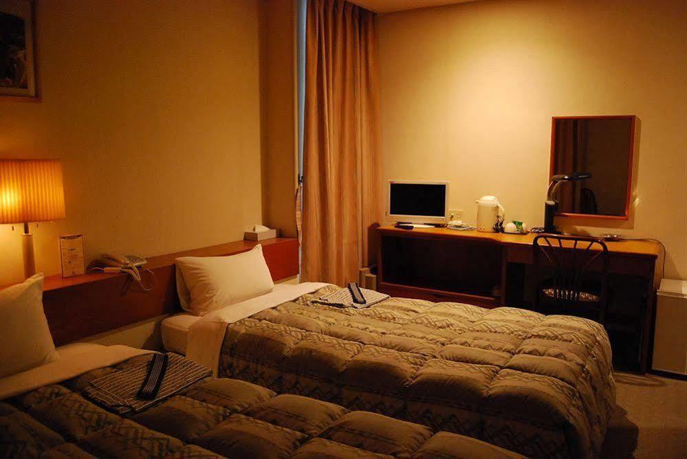 Hotel Kikuei Namba Осака Екстериор снимка